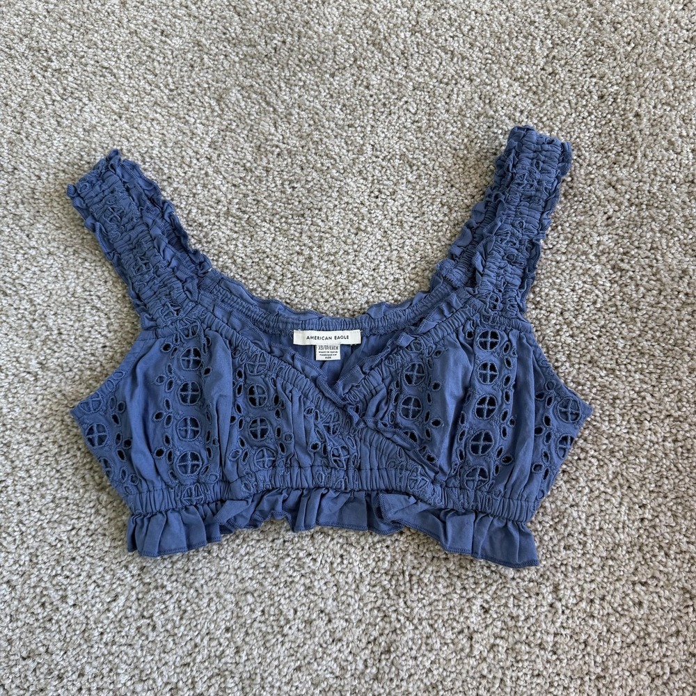 American Eagle Outfitters Tank Top Womens XS Blue Eyelet Ruffle Cropped V Neck